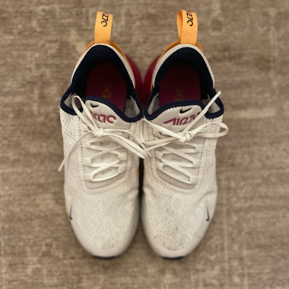 Nike Women's Air Max 270 - Picture 3 of 7